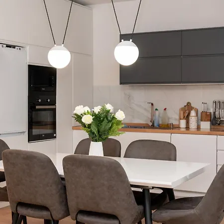 Luxury Lakeview In Pogradec