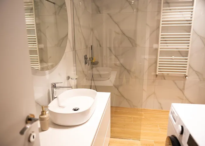 아파트 Luxury Lakeview In