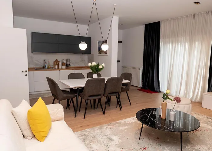 Luxury Lakeview In Apartamento Pogradec